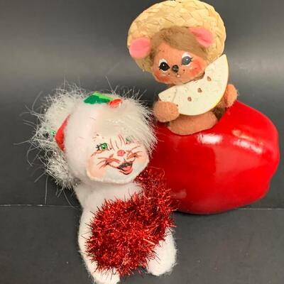 Lot 373 Annalee Dolls All Year Round Holidays