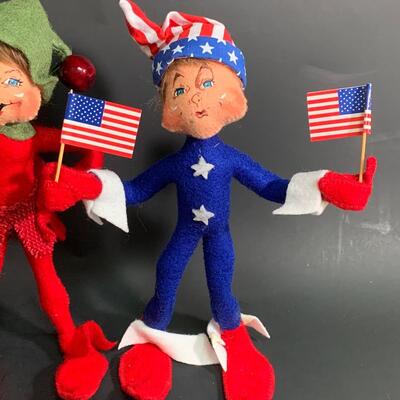 Lot 373 Annalee Dolls All Year Round Holidays