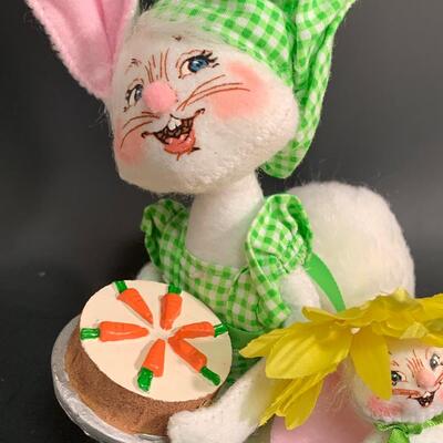 Lot 373 Annalee Dolls All Year Round Holidays