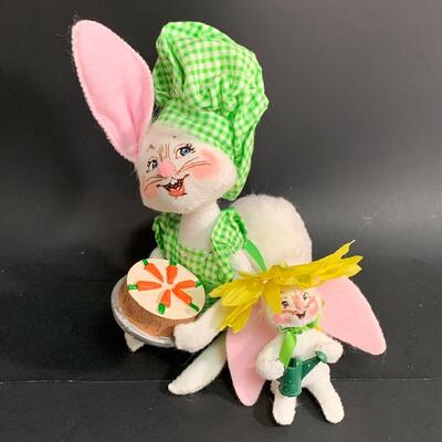Lot 373 Annalee Dolls All Year Round Holidays