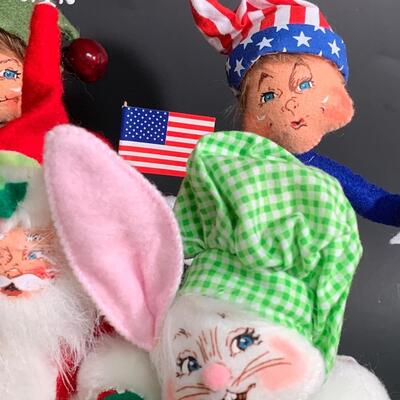 Lot 373 Annalee Dolls All Year Round Holidays