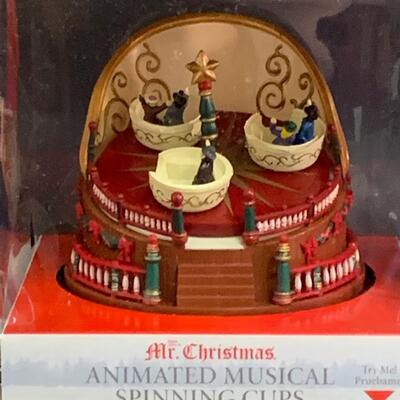 Lot 374 Mr. Christmas Animated Musical Decorations