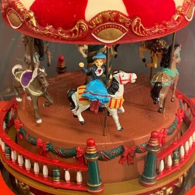 Lot 374 Mr. Christmas Animated Musical Decorations