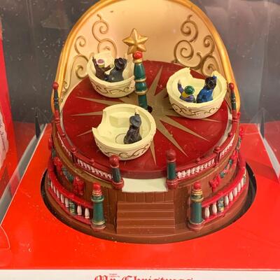 Lot 374 Mr. Christmas Animated Musical Decorations