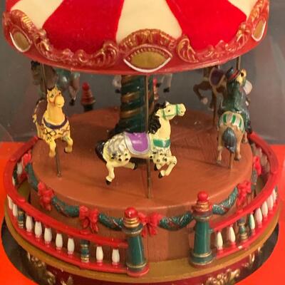 Lot 374 Mr. Christmas Animated Musical Decorations