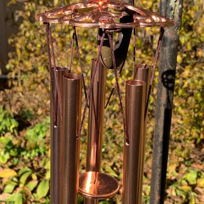 Lot 451: New Gallery Hummingbird Wind Chimes with Stained Glass