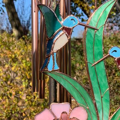 Lot 451: New Gallery Hummingbird Wind Chimes with Stained Glass