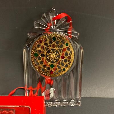 Lot 454: Vintage Gorham Crystal "Stained Glass Cathedral Window" Ornaments