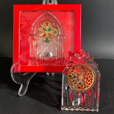 Lot 454: Vintage Gorham Crystal "Stained Glass Cathedral Window" Ornaments
