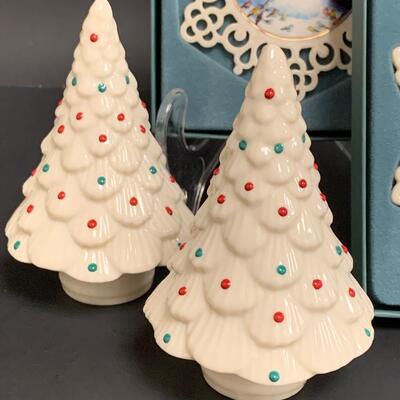Lot 455: Lenox Ornaments and Jeweled Trees