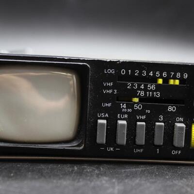 Vintage Sinclair Made in England Micro Vision Television