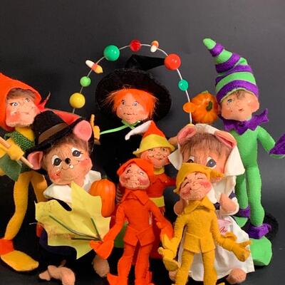 Lot 370 Vintage Annalee Holiday Collection