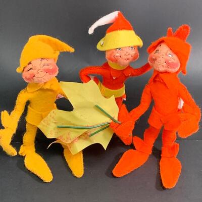 Lot 370 Vintage Annalee Holiday Collection