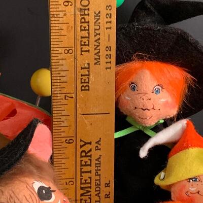 Lot 370 Vintage Annalee Holiday Collection