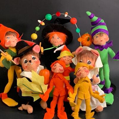 Lot 370 Vintage Annalee Holiday Collection