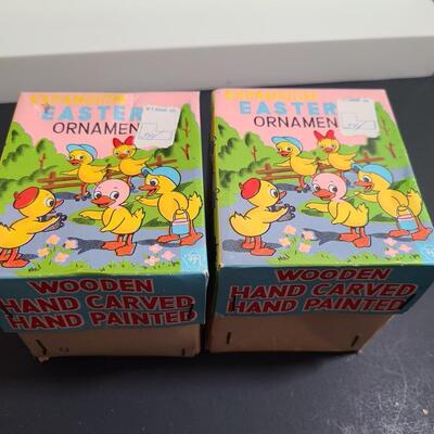 Lot 189: Vintage Japan Expanding Easter/Spring Diaroma