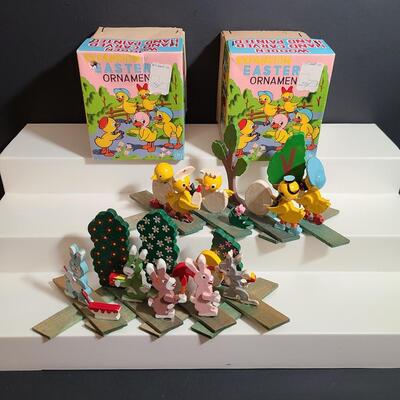 Lot 189: Vintage Japan Expanding Easter/Spring Diaroma