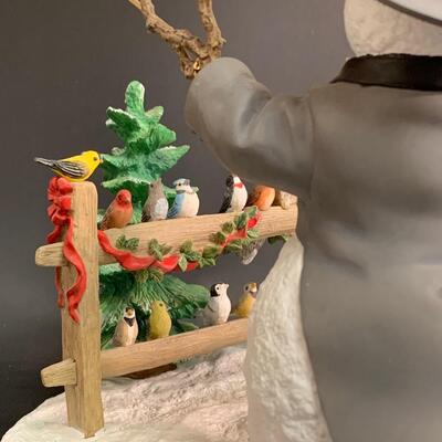 Lot 365: Lenox  Symphony In Snow Sculpture