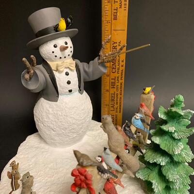 Lot 365: Lenox  Symphony In Snow Sculpture