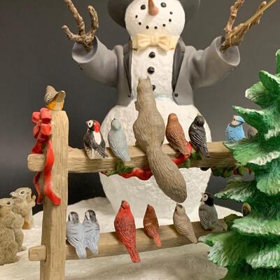 Lot 365: Lenox  Symphony In Snow Sculpture