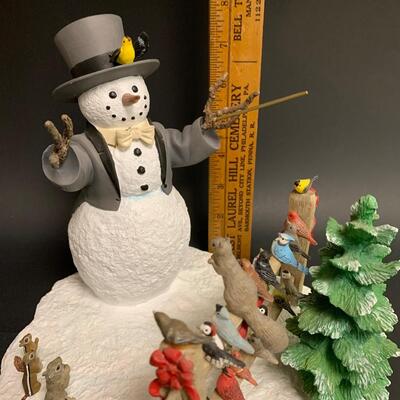 Lot 365: Lenox  Symphony In Snow Sculpture