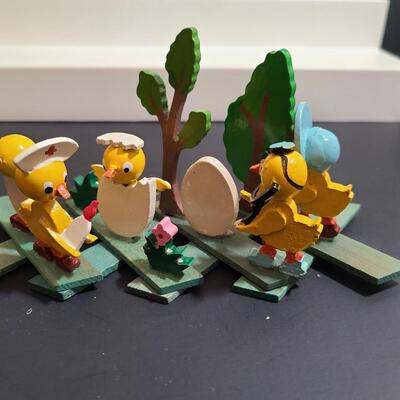 Lot 188: Three Vintage Japan Expanding Diorama Spring/Easter Sets
