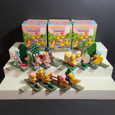 Lot 188: Three Vintage Japan Expanding Diorama Spring/Easter Sets