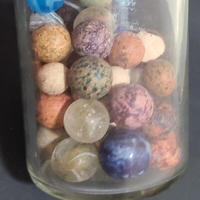 Lot 489: Vintage/Antique Marbles