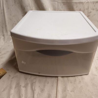 1 Drawer storage container