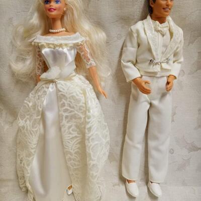 1966 & 68 Vintage Wedding Barbie couple