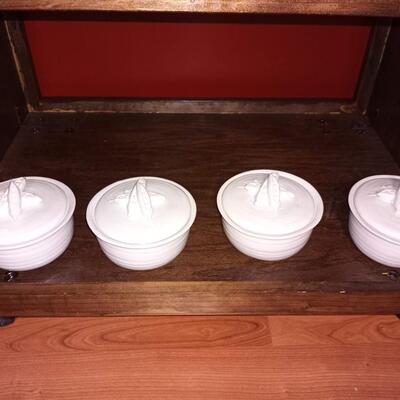4 white bowls with lids