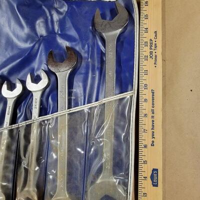 blue bag wrench set