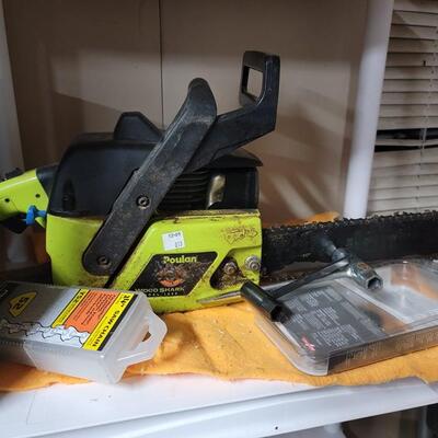 Chainsaw with extras