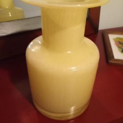 Cream Vase