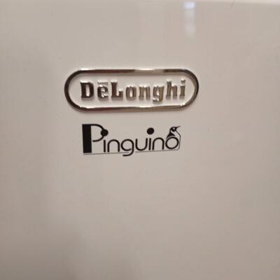 DeLonghi Pinguino Portable Air conditioner with attachments