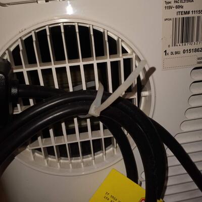 DeLonghi Pinguino Portable Air conditioner with attachments