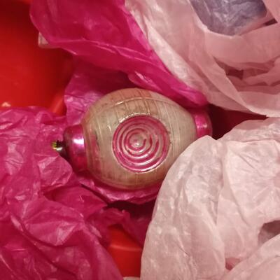 double decker ornament holder, with ornaments