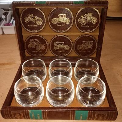 Faux Veterans Cars Box Glass Set