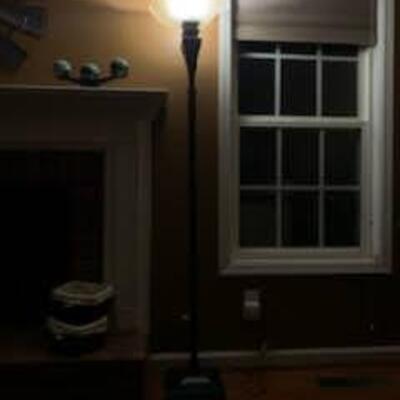 Floor lamp