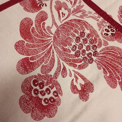 Floral placemats, (4)