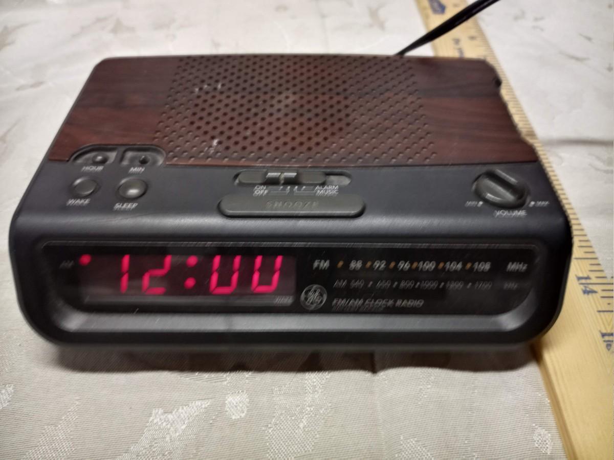GE digital alarm clock radio