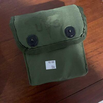 green military pouch, extra liner