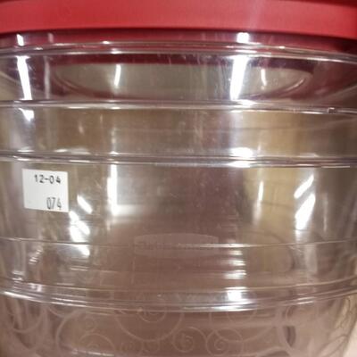 Heavy duty Rubbermaid storage containers