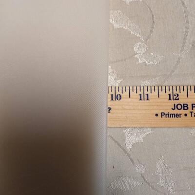 Large White Cutting board (1 of 3)