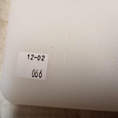 Large White Cutting board (3 of 3)