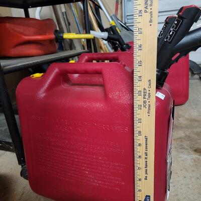 Like new 5 gallon gas can