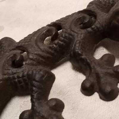 Lizard vase with metal lizard