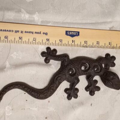 Lizard vase with metal lizard