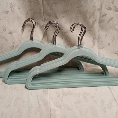 lot anti slip clothes hangers