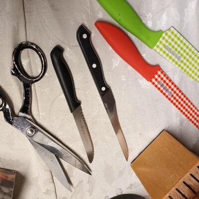 misc kitchen, knives, knife block